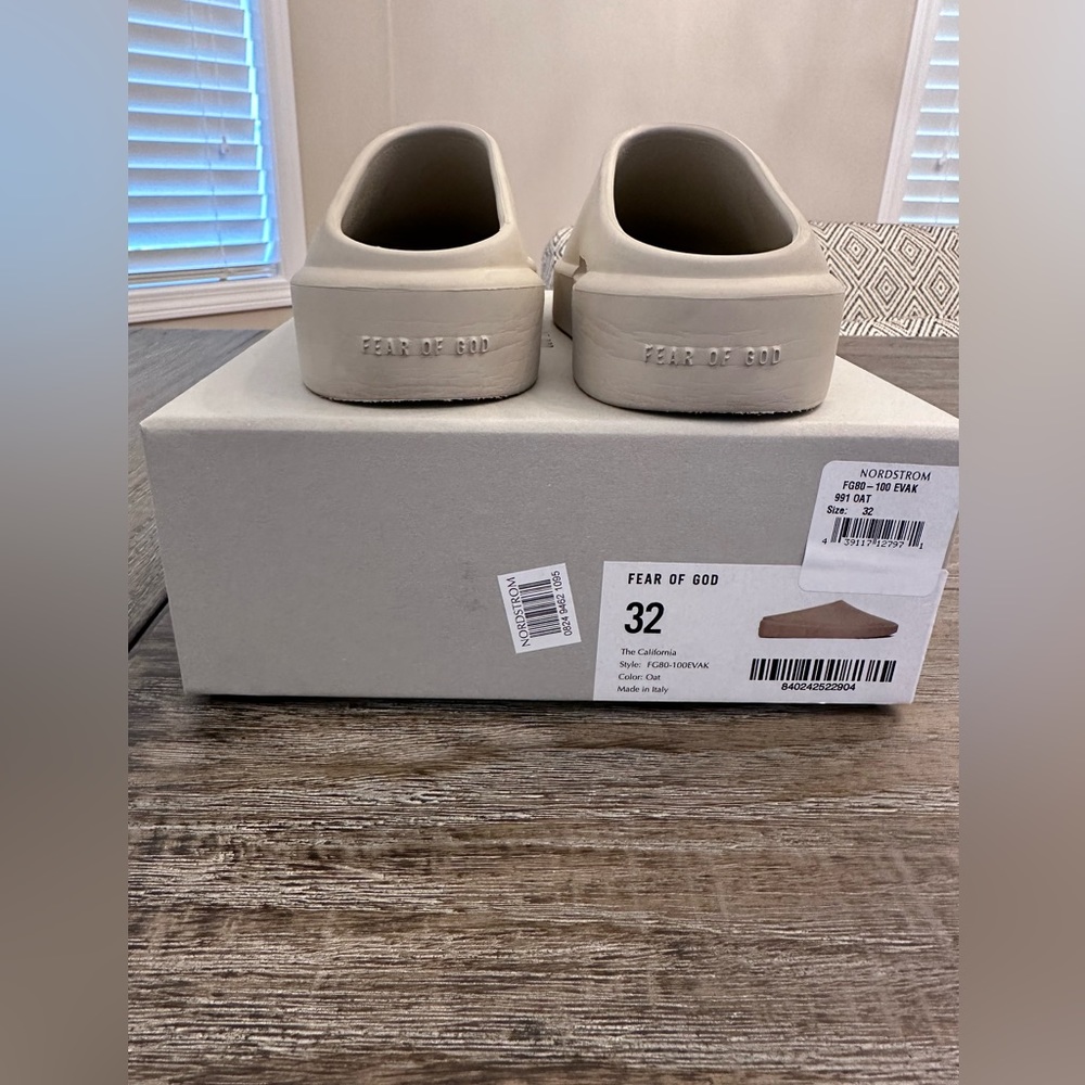 Fear of god Kids size 32